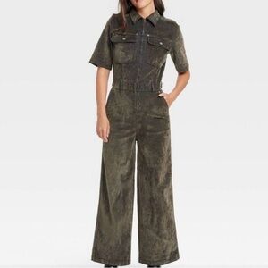 Universal Thread Dark Olive Green Jumpsuit. Never worn size 10